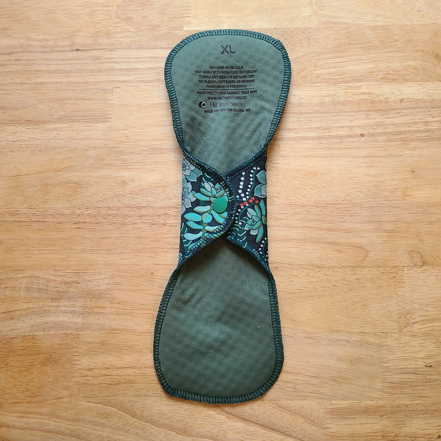 Green Succulent Stay Dry Pad